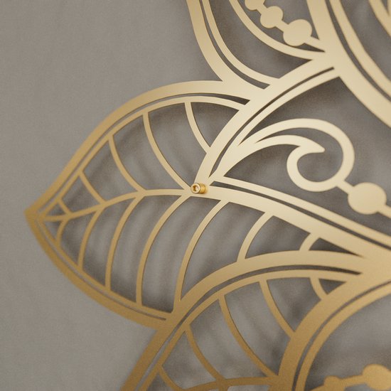 iwa concept - Mandala en métal - Décoration murale - Décoration murale fleur de lotus - Cadeau de pendaison de crémaillère - Plaque murale en métal - Argent - 67x43 cm