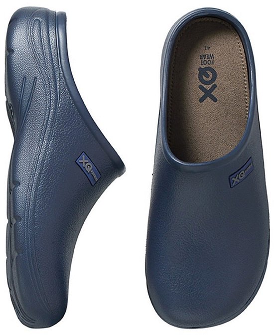 Navy XQ Footwear klompen, één van de zijkant en één van bovenaf gezien.