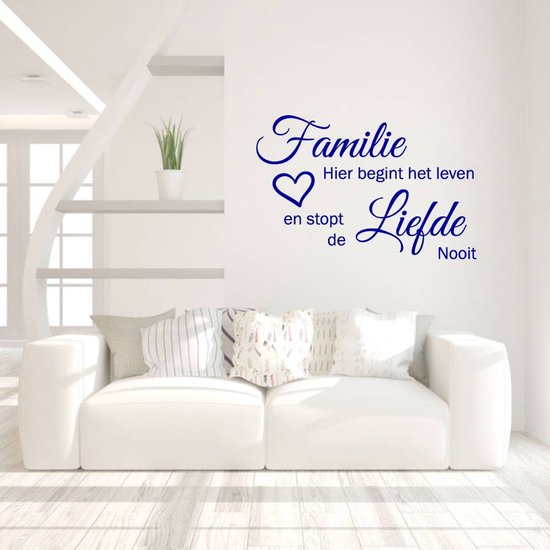 Muursticker Family Here Life Begins And Love Never Ends - Or - 120 x 77 cm - Salon Textes néerlandais - Muursticker4Sale