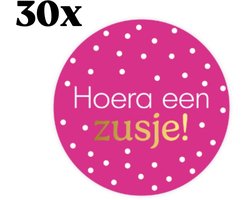 30 Stickers HOERA EEN ZUSJE - Sluitsticker - trakteren - traktatie - geboorte - baby - uitdelen - inpakken - kraambezoek - Sticker - geboren - grote zus - grote broer