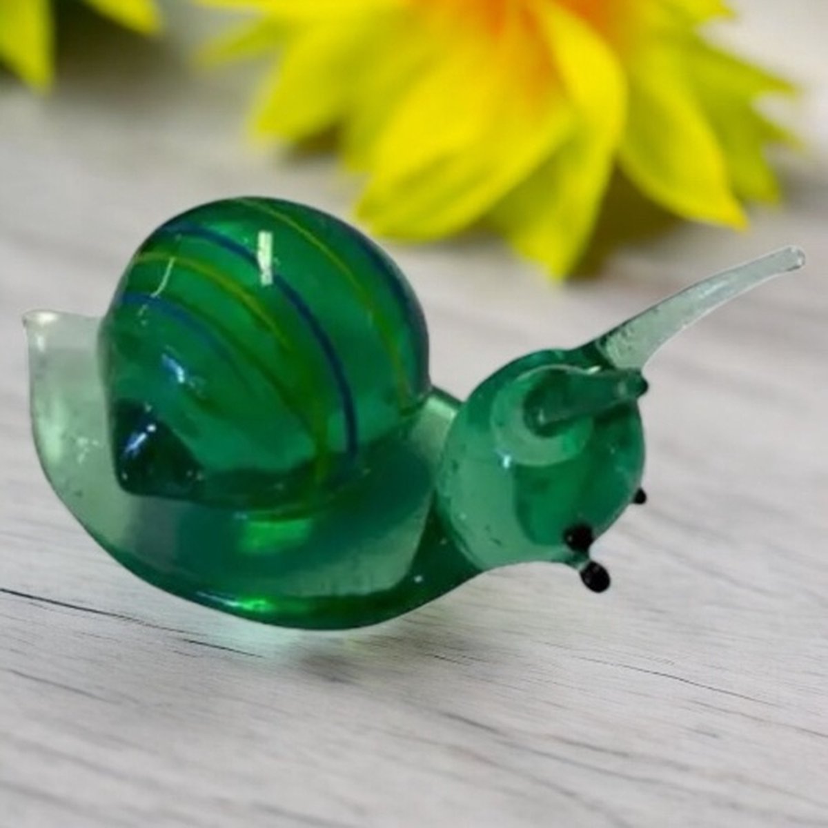 Glazen Slak Groen – Handgemaakt – 4 cm Hoog – Dieren Glas Collectie – Decoratiebeeldje