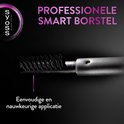 Dichtbij aanzicht van de SYOSS professionele smart borstel voor wenkbrauwen, met fijne haartjes voor nauwkeurige applicatie.