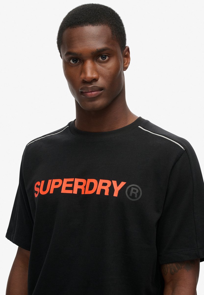 Superdry Tech Logo Relaxed T-shirt Met Korte Mouwen XL Man Zwart