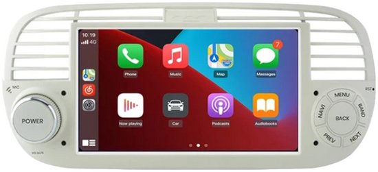 Wit autoradio-scherm met "CarPlay & Auto" interface, muziek-, telefoon- en navigatie-apps.