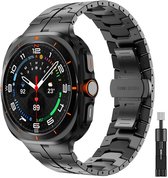 Stravo Premium Zakelijke Metalen bandje 'Iron' – Geschikt voor Samsung Galaxy Watch Ultra 2 (2026) / Ultra (2024/2025) – Stijlvol en Zakelijk Horlogebandje met Vlindersluiting voor Galaxy Watch Ultra 47mm – Inclusief Horloge-inkortset (Zwart)