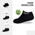 Verschillende modellen SOLIT enkelsokken in zwart en wit. Een grote zwarte sok met 'SOLIT' opdruk is centraal geplaatst, met bamboe-icoon.