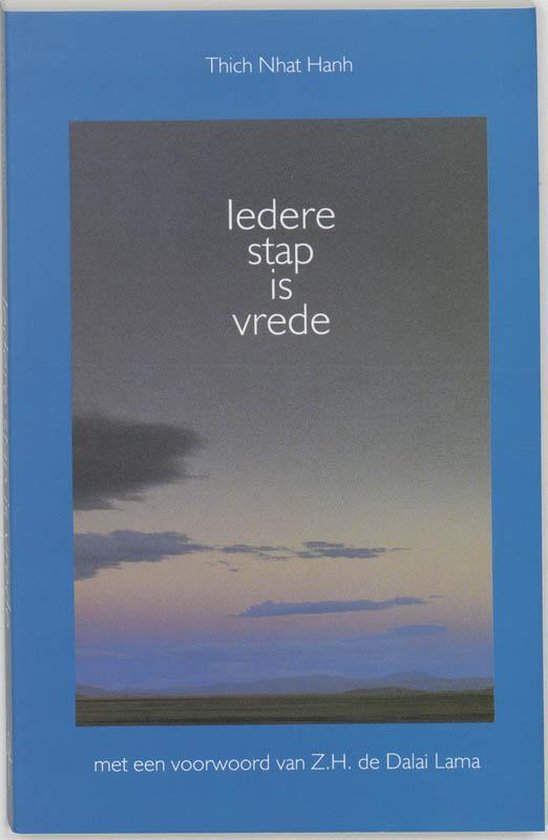 Cover van het boek 'Iedere stap is vrede' van Thich Nhat Hanh