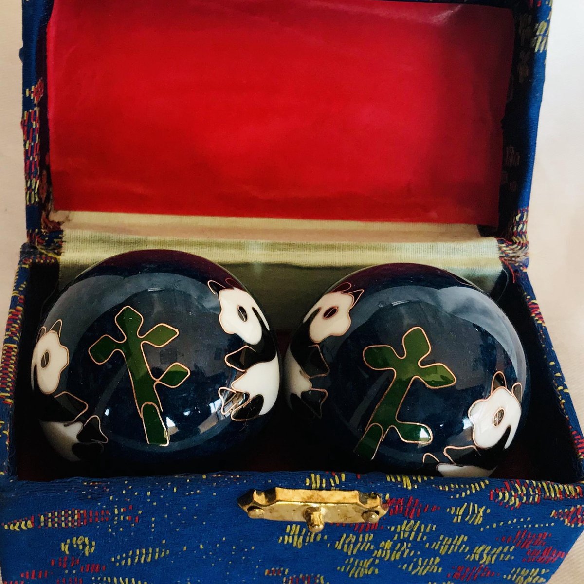 Goedkoopste Meridiaankogels met Panda motief 4.5cm cloisonne (een techniek van emailleren