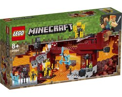 foto van LEGO Minecraft De Blaze Brug - 21154