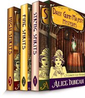 Daisy Gumm Majesty Mystery - The Daisy Gumm Majesty Box Set (Three Complete Cozy Mystery Novels in One)