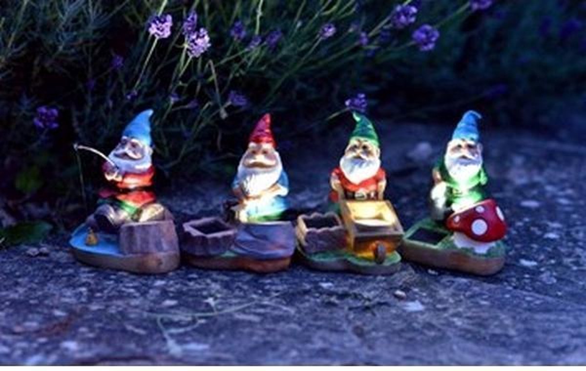 Tuinkabouters met licht op zonneenergie set van 4 stuks Tuinkabouters met licht op zonneenergie set van 4 stuks