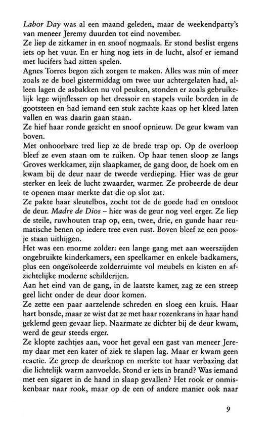 Een onderzoek in een huis met de nadruk op de geur van rook.
