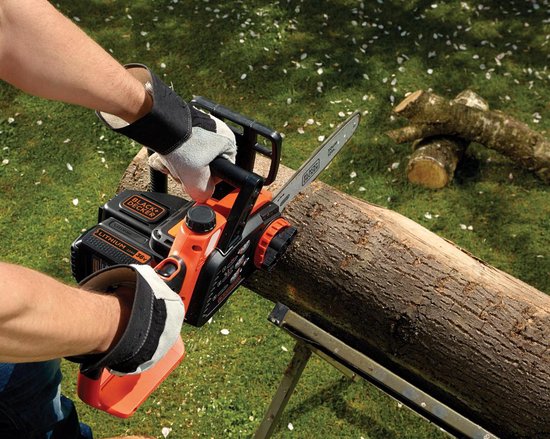Black & Decker 36V Lichtgewicht Lithium compacte kettingzaag 36V. 2.0Ah. 30cm zwaard. kettingsnelheid 5m/s — afbeelding 4