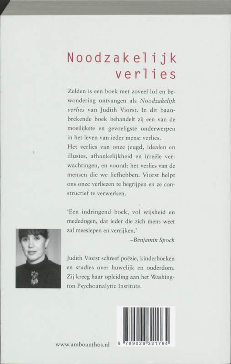 Achterkant van het boek 'Noodzakelijk verlies' met een portret van de auteur, Judith Viorst.ISBN-code onderaan.