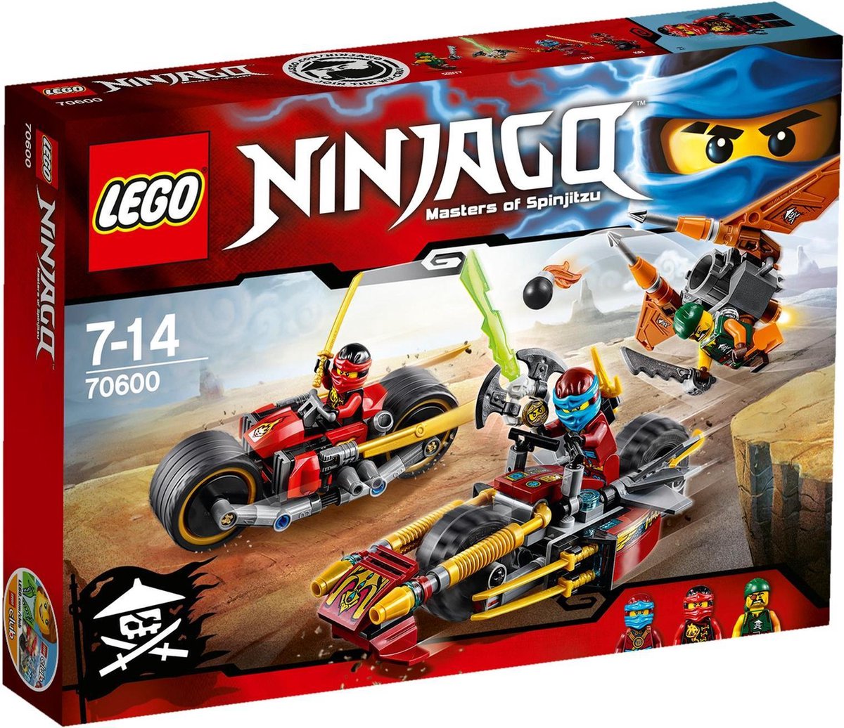 LEGO NINJAGO La poursuite en moto des Ninja | bol
