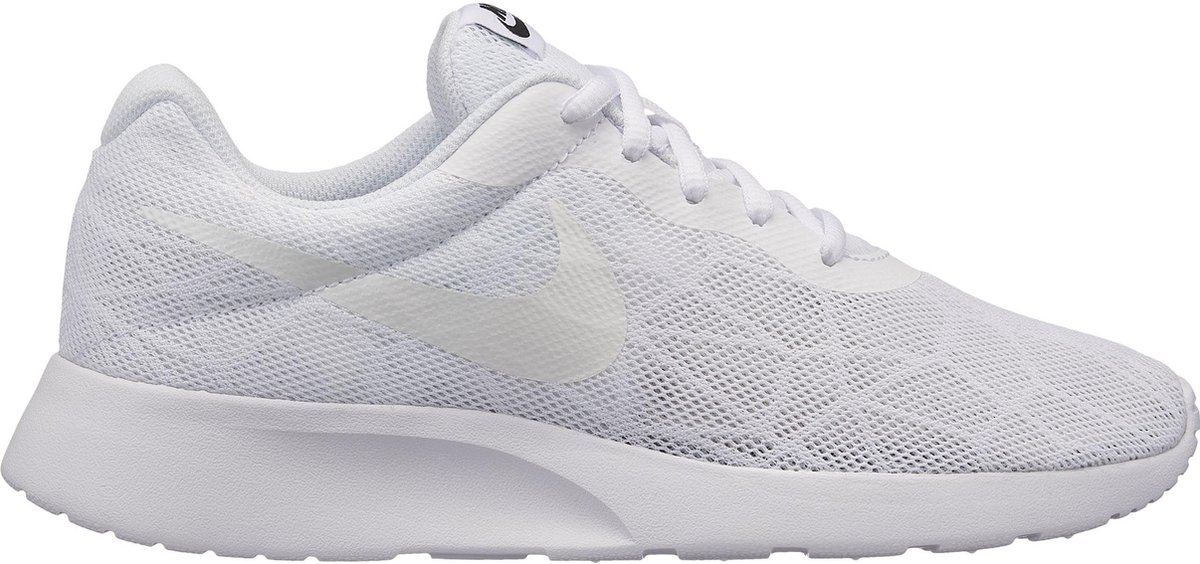 Nike Tanjun SE Dames Wit Maat 37.5 bol