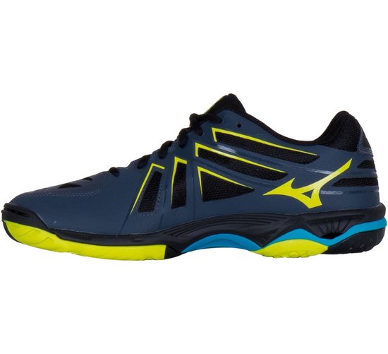 mizuno wave hurricane 3 mens