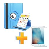 Apple iPad 9.7 (2018) / (2017) / Air2 / Air Hoes 360 Graden Draaibaar Book Case Lichtblauw van GsmGuru.nl - Multi-Stand en Rotatie Cover + Screenprotector gehard glas Tempered Glas