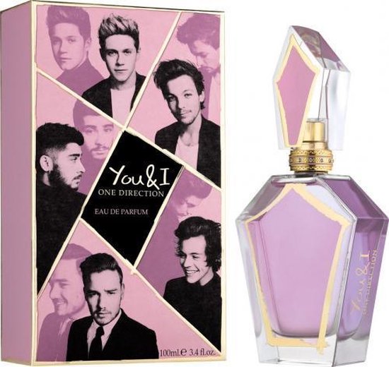 Doos en fles parfum met roze en gouden accenten, 'You & I ONE DIRECTION EAU DE PARFUM' op de doos met afbeeldingen van de bandleden.
