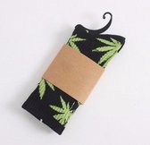 Wiet sokken - Cannabis sokken - Hemp Leaf Socks - Skate sokken - Rasta sokken – Hennep sokken – Wietsokken - Wiet Grinder - Sokken - Feest Sokken - Zwart/Groen