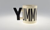 Giggle Beaver Alpha Mugs - Beker - Yummy - Zwart/Wit