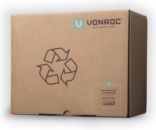 Bruine kartonnen doos van VONROC met recycle-logo en tekst over The Ocean Cleanup.