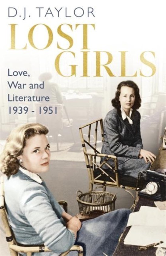 Boek "Lost Girls: Love, War and Literature 1939-1951" met twee vrouwen aan bureaus.