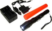 Led CREE zaklamp oplaadbaar 4,2V (8,4V) li-ion 18650 accu XML - T6 verkeersregelaars lamp met opzet kegel
