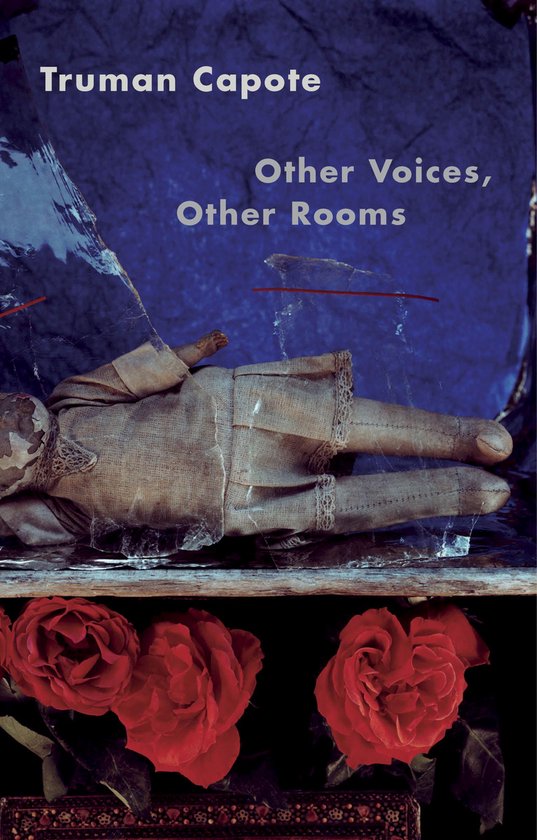 Boekomslag van 'Other Voices, Other Rooms' van Truman Capote met een pop en rode rozen.