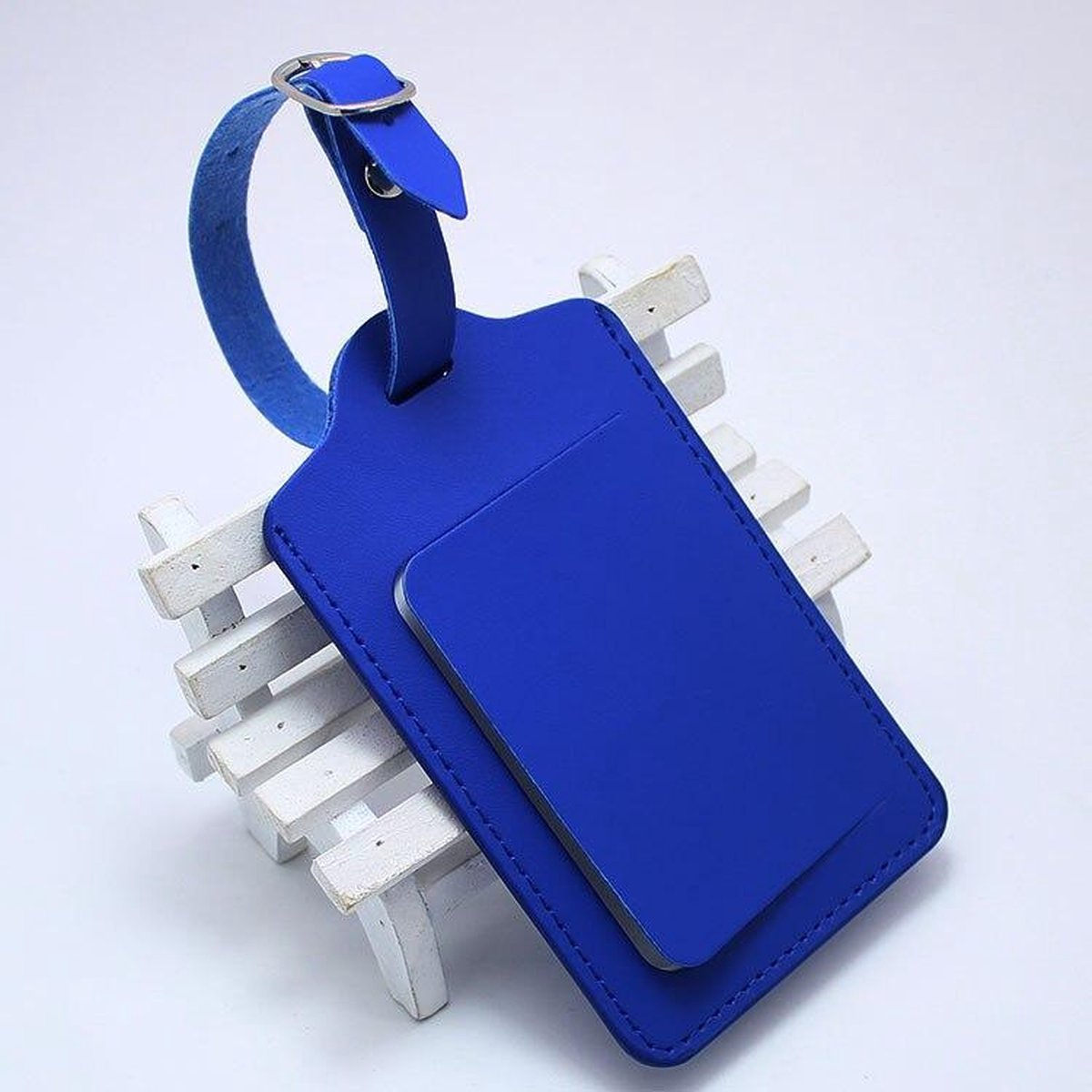 Bol.com KELERINO. Kofferlabels - Bagagelabels - Leer - Venster - 2 stuks - Blauw aanbieding