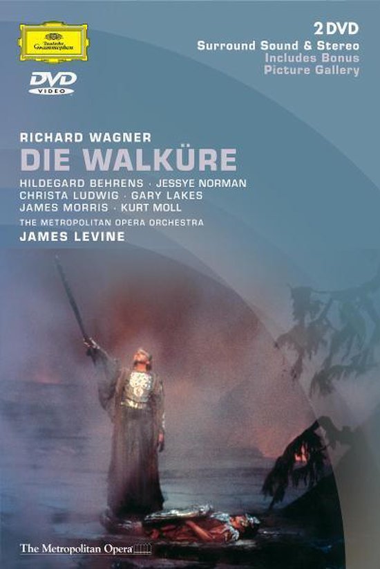 DVD hoes van Richard Wagners Die Walküre. Een man met zwaard staat bovenop een liggend figuur.