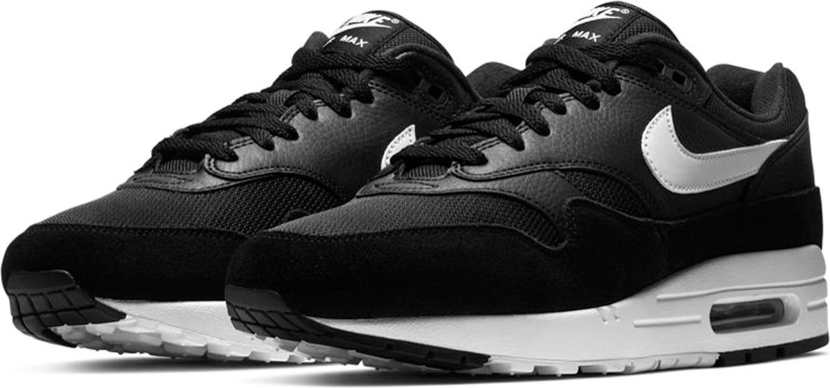 Nike Air Max 1 Sneakers - Maat 42 - Mannen - zwart/wit Nike Air Max 1 Sneakers - Maat 42 - Mannen - zwart/wit
