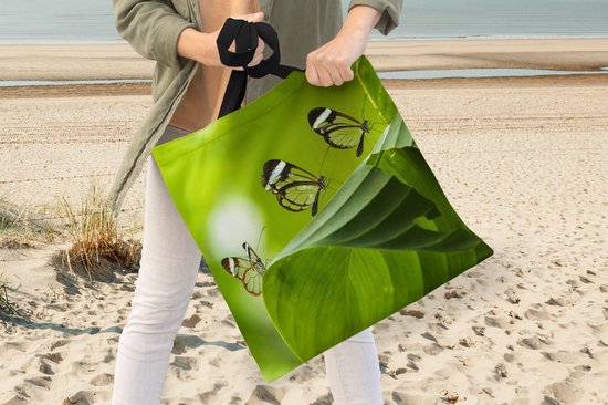 MuchoWow® Schoudertas - Strandtas - Big Shopper - Boodschappentas - Doorzichtige vlinder op een blad in Costa Rica - 40x40 cm - Katoenen tas