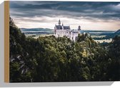 WallClassics - Hout - Kasteel op een Berg - 40x30 cm - 12 mm dik - Foto op Hout (Met Ophangsysteem)