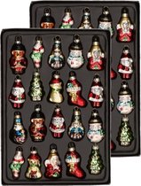 40x Kersthangers kerstfiguurtjes van glas 5 cm - Kerstversiering - Kerstmannen/sneeuwpoppen/beer/notenkraker/engelen