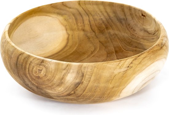 Een lege, houten fruitschaal met een natuurlijke houtnerf op een witte achtergrond.