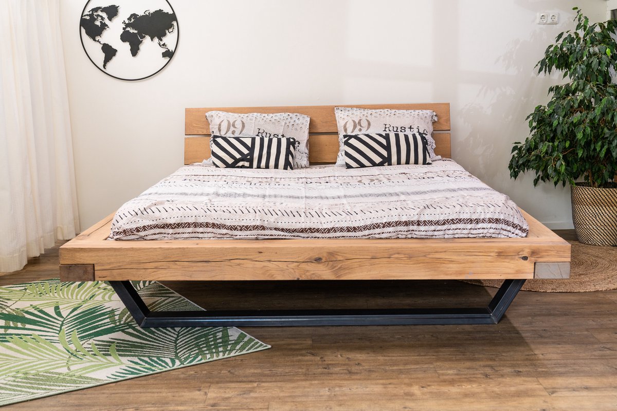 Bed van hout en staal - Bed Baarle Nasau - wood and steel - Inclusief Hoofdbord - 140 x 200