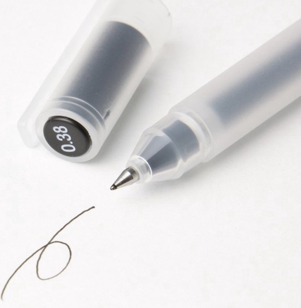 Muji Gel Pen - Kleur Inkt Zwart - 0.38mm + 1 Reserve Vulling - Refill