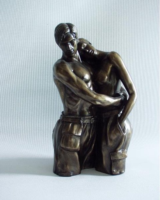 Sculptuur - 22 cm hoog - Bronzen beeld genaamd "Loving Thoughts" - omhelsend koppel