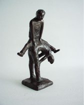 Sculptuur - 16,5 cm hoog - Twee jongens - Bokje springen