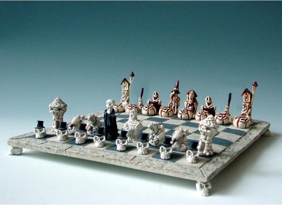 Afbeelding van het spel Bordspel - schaakspel halloween - schaken - 33 x 33 cm