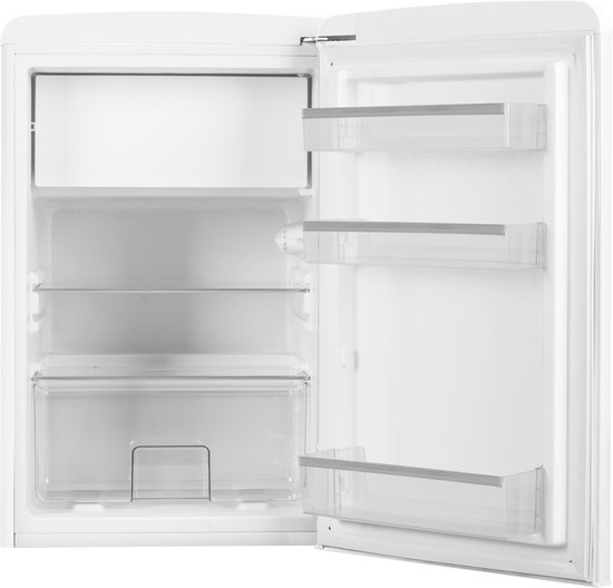 Witte Amica koelkast, open en leeg.
