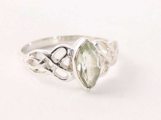 Fijne opengewerkte zilveren ring met groene amethist - maat 15.5