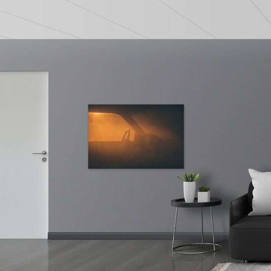 WallClassics - Canvas - Burning Car with Smoke Smoke - 120x80 cm Tableau sur Toile Peinture (Décoration murale sur Toile)