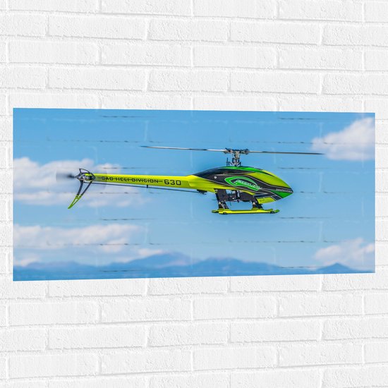 WallClassics - Muursticker - Geel Groene Helikopter bij Wolken - 100x50 cm Foto op Muursticker