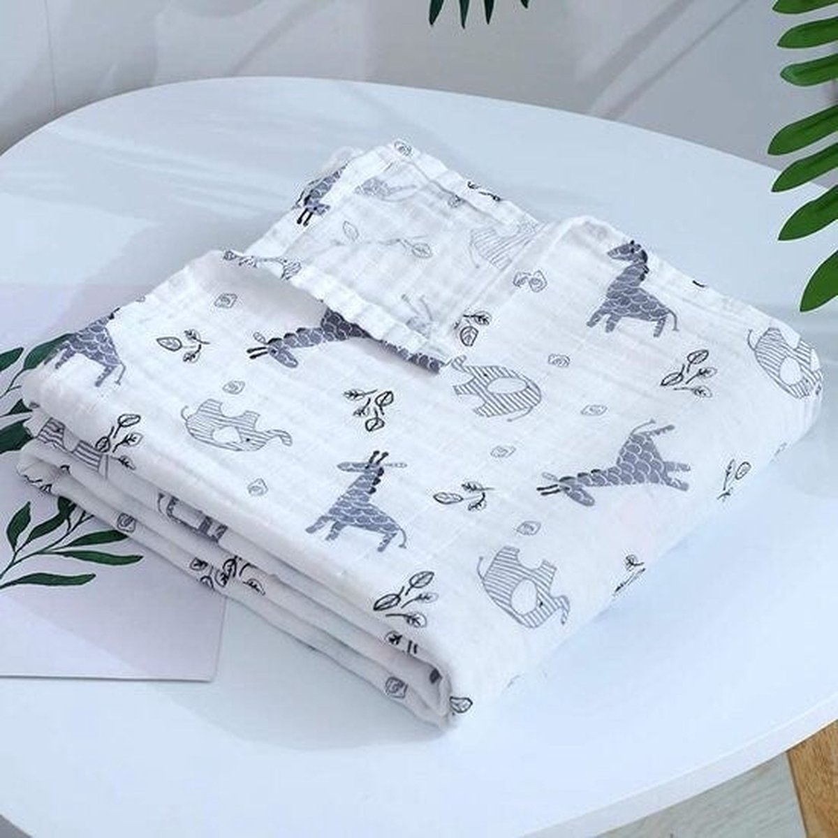 Goedkoopste Hydrofiele doek XL - 120x120 cm - Grijs/ Wit Bosdieren - Baby Inbakerdoek