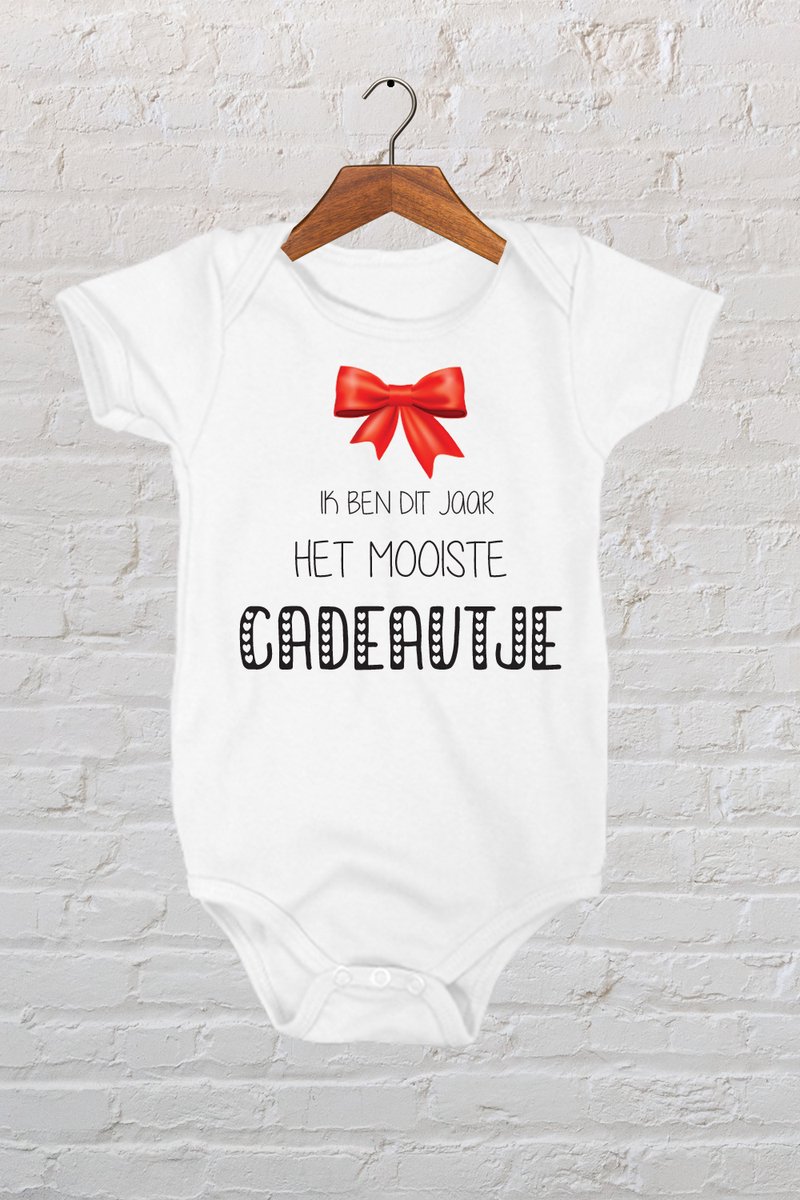 Hospitrix Baby Rompertje met Tekst "Het mooiste Cadeautje" |Kerstcadeau | 0-3 maanden | Kerst zwangerschaps aankondiging | Cadeau voor Zwangerschap | Bekendmaking | Aankondiging | Aanstaande Moeder | Moederdag