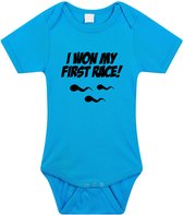 I won my first race tekst baby rompertje blauw jongens - Kraamcadeau - Babykleding 56