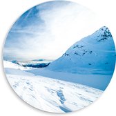 WallClassics - PVC Schuimplaat Muurcirkel - Sneeuwvlakte in de Bergen - 50x50 cm Foto op Muurcirkel (met ophangsysteem)