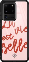 Casimoda® hoesje - Geschikt voor Samsung Galaxy S20 Ultra - La Vie Est Belle - Luxe Hard Case Zwart - Backcover telefoonhoesje - Roze